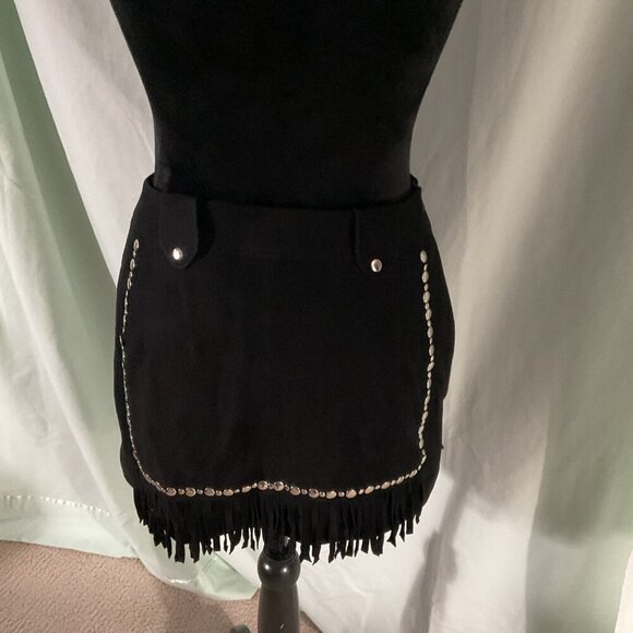 Italian black suede skort by Maje - Picture 3 of 4